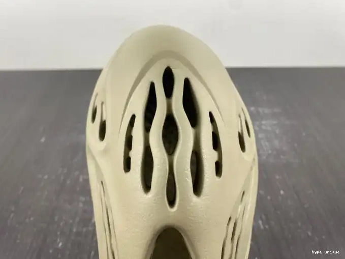 hype RNR Stone Yeezy Adidas Salt Foam GV6840 0606